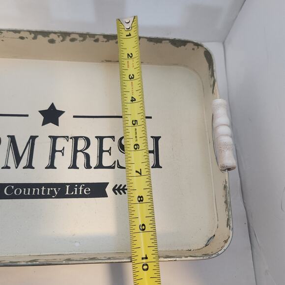 Cottage/farm distressed metal tray with wood handles - Picture 4 of 4